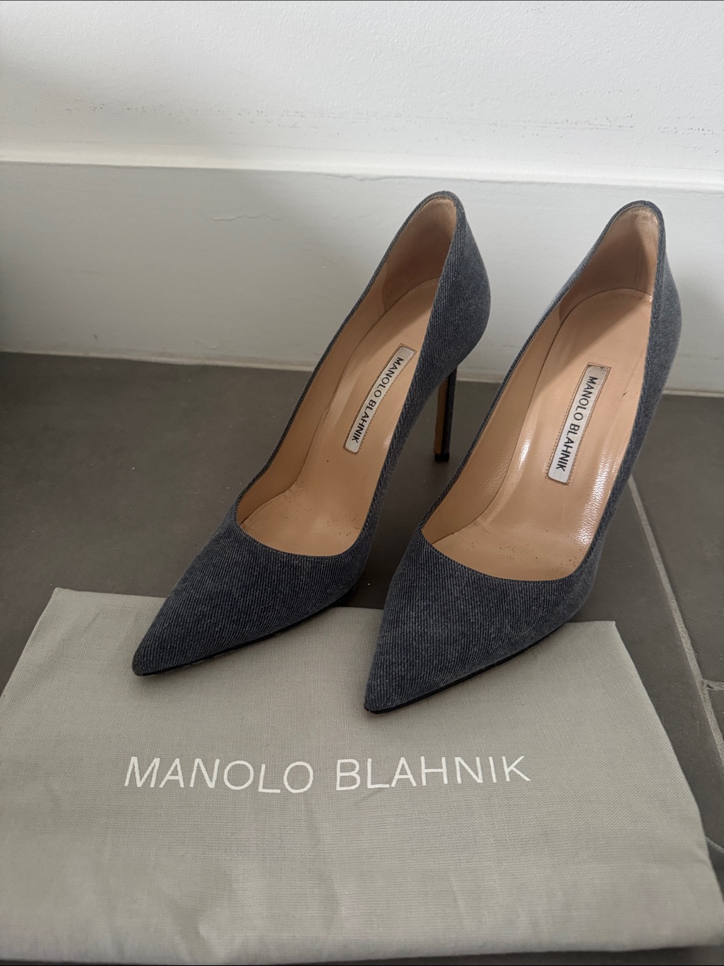Manolo Blahnik Bb 90mm Pointed-Toe Denim Pumps
